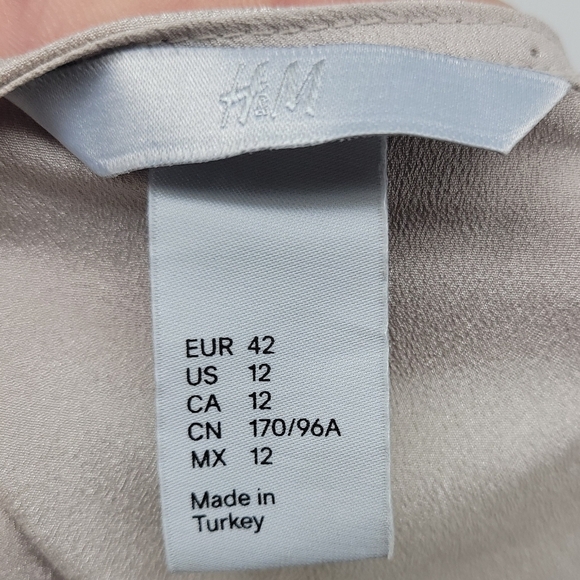 H&M Peter Pan Collar Top Sequins Detail Size 12 - Picture 9 of 14